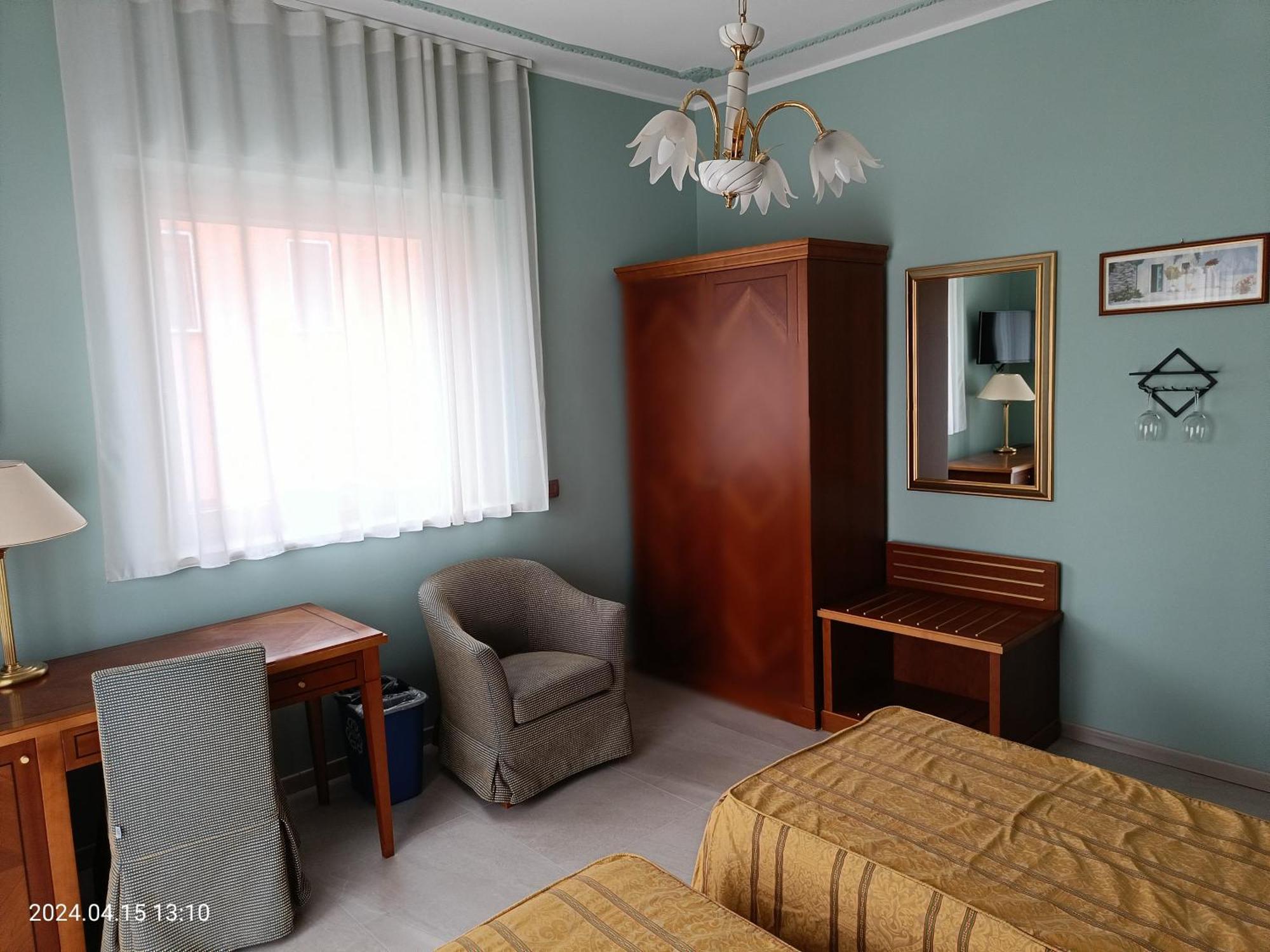 סאלוצו Villa Mariana Bed And Breakfast מראה חיצוני תמונה