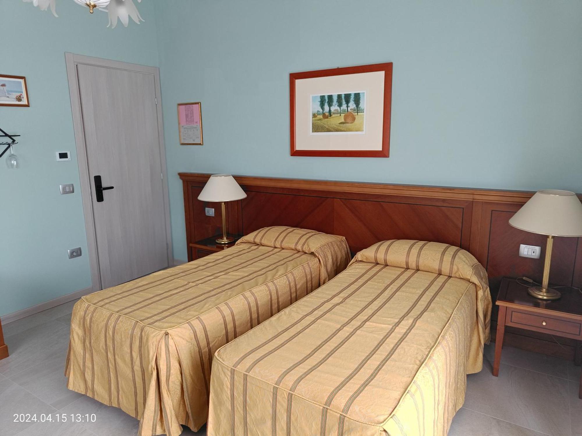סאלוצו Villa Mariana Bed And Breakfast מראה חיצוני תמונה