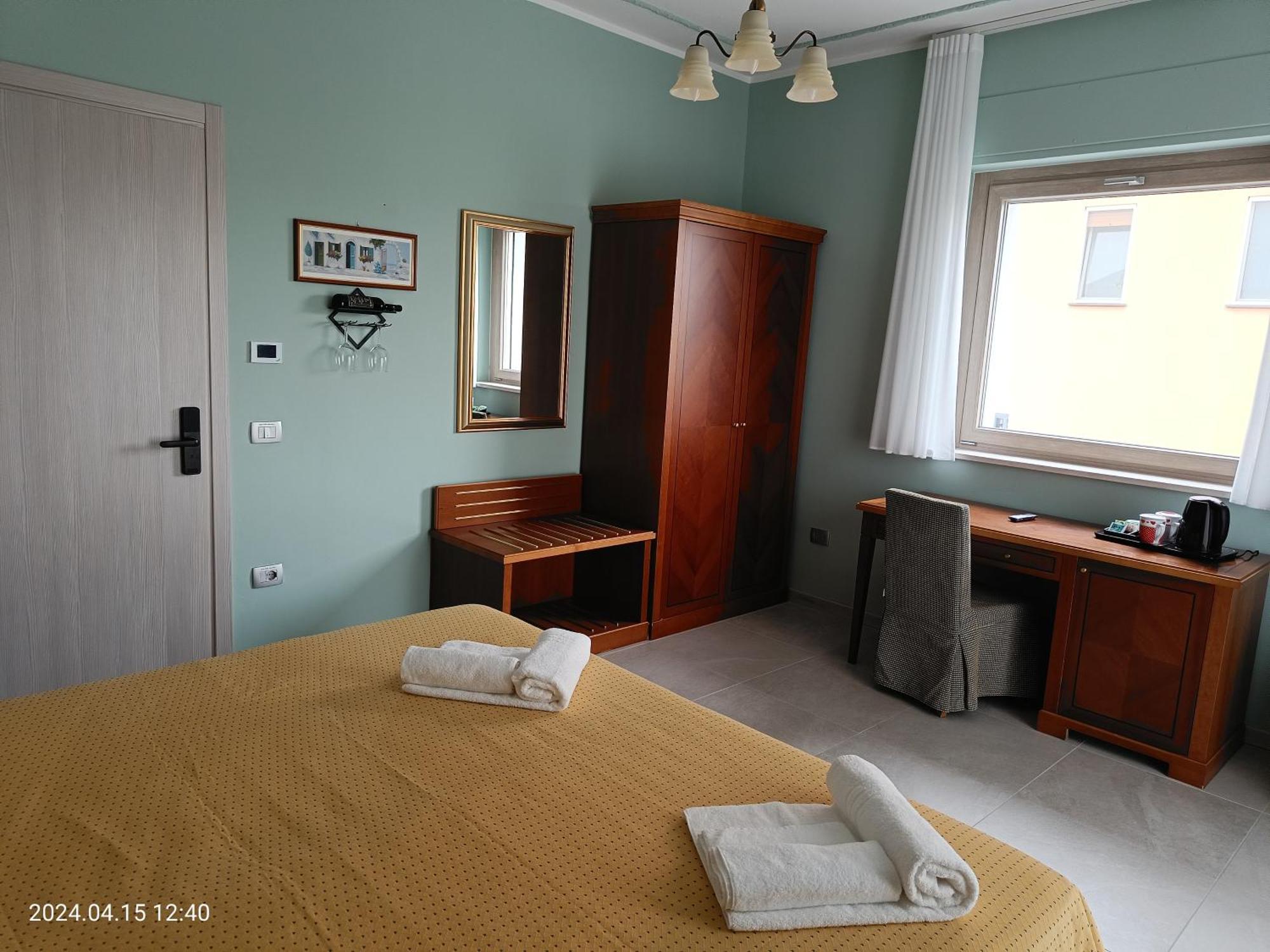 סאלוצו Villa Mariana Bed And Breakfast מראה חיצוני תמונה
